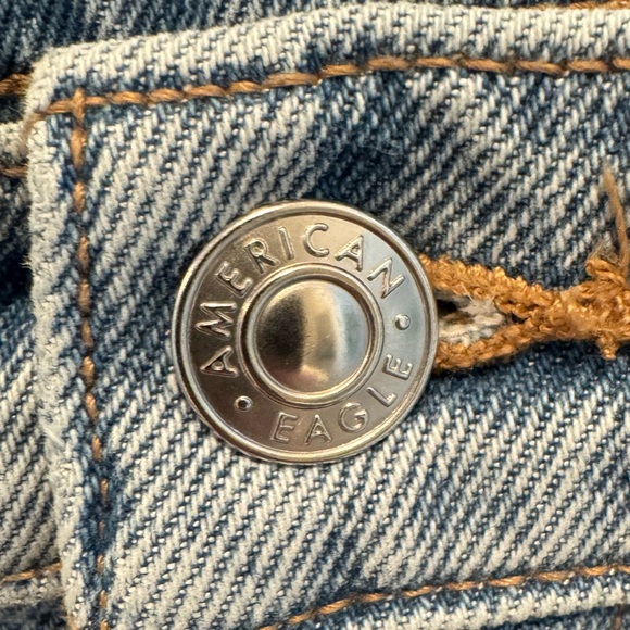 American Eagle Outfitters Light Wash Denim Barrel Jeans Size 14 - Picture 4 of 16